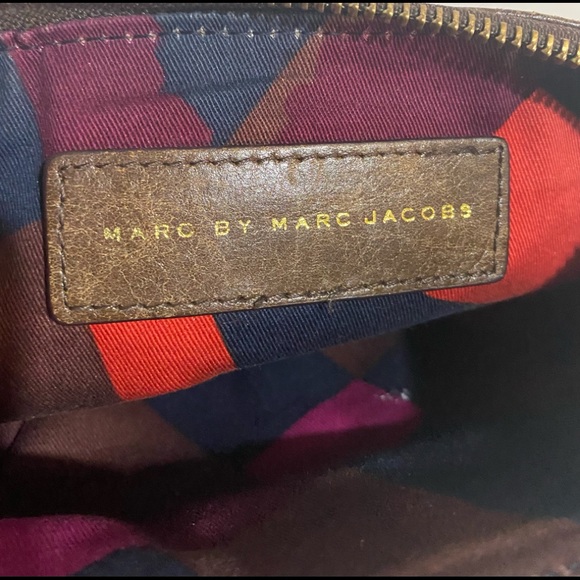 Marc by Marc Jacob’s brown distressed pouch bag - Picture 7 of 9